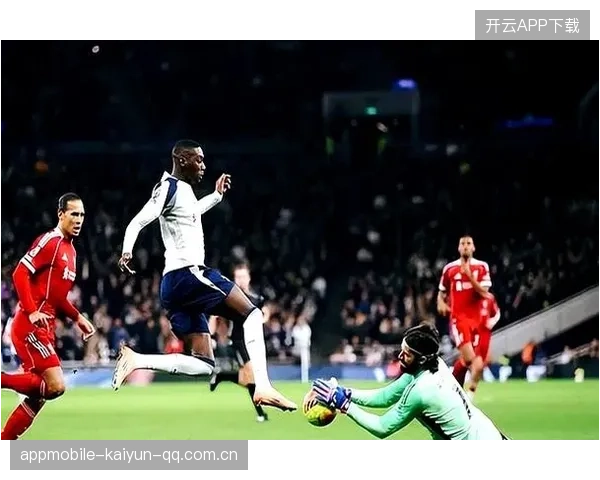 英超逆转大战：豪门6连胜逆转意大利，巴西后腰替补破门！精彩逆转！2-1完成逆转！